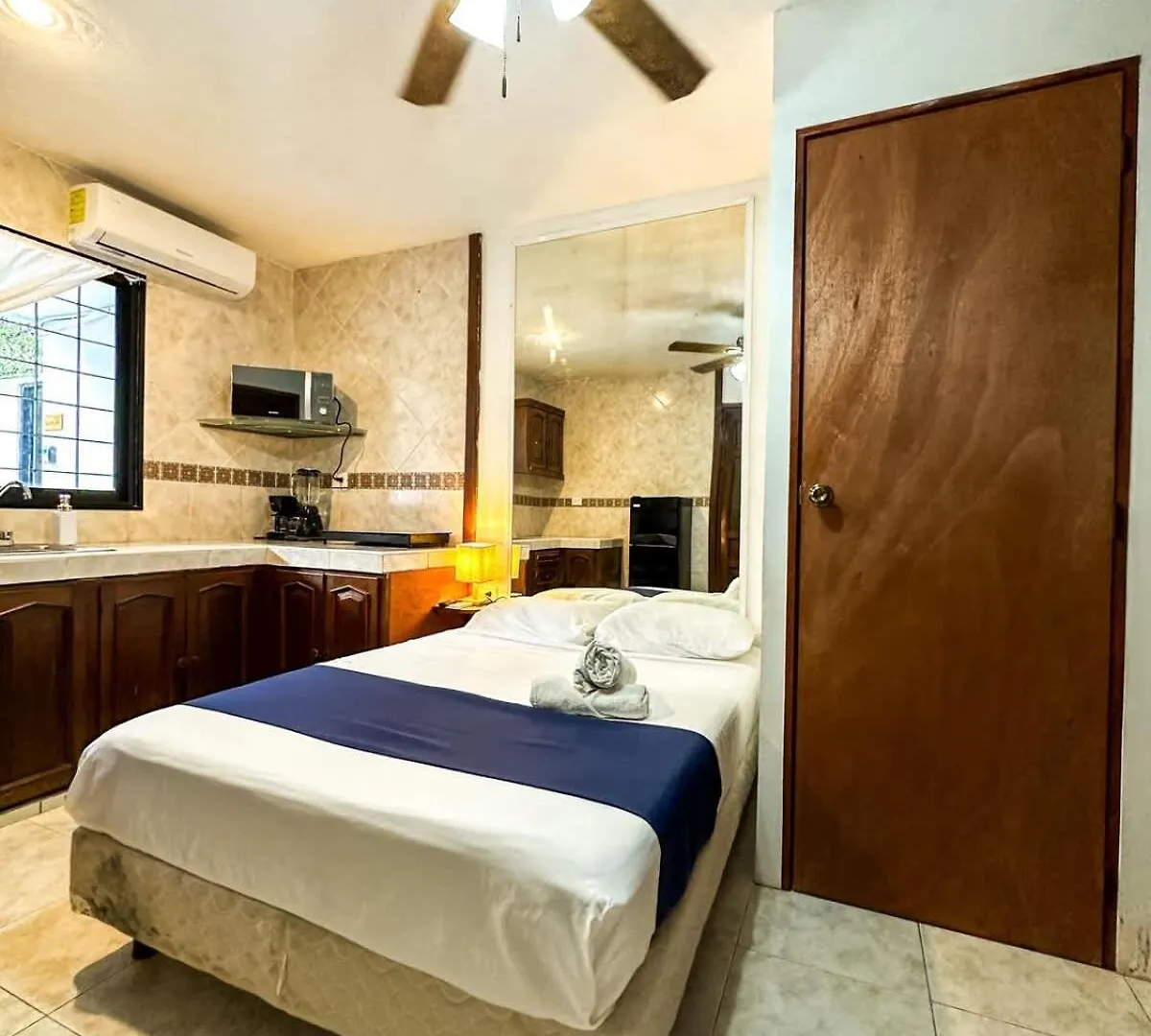 Acogedor Alojamiento 2 Personas En Casa Athena Merida